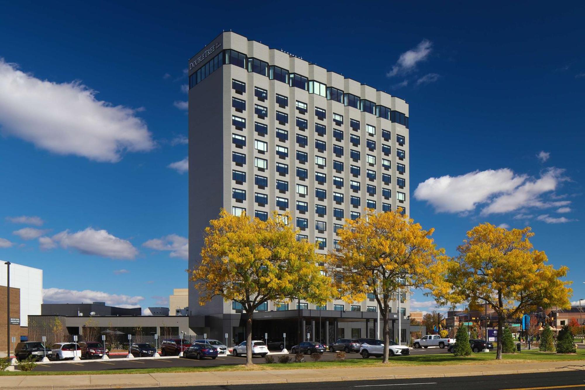 Doubletree By Hilton Battle Creek Hotel ภายนอก รูปภาพ