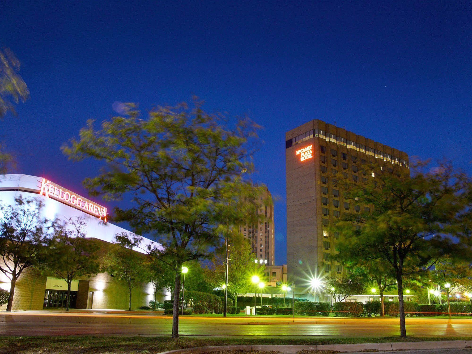 Doubletree By Hilton Battle Creek Hotel ภายนอก รูปภาพ